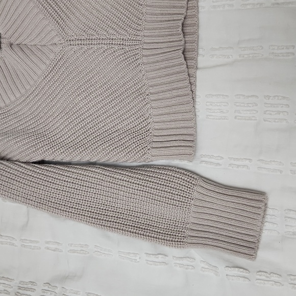 Abercrombie & Fitch Crop Ribbed Sweatshirt - Picture 3 of 7